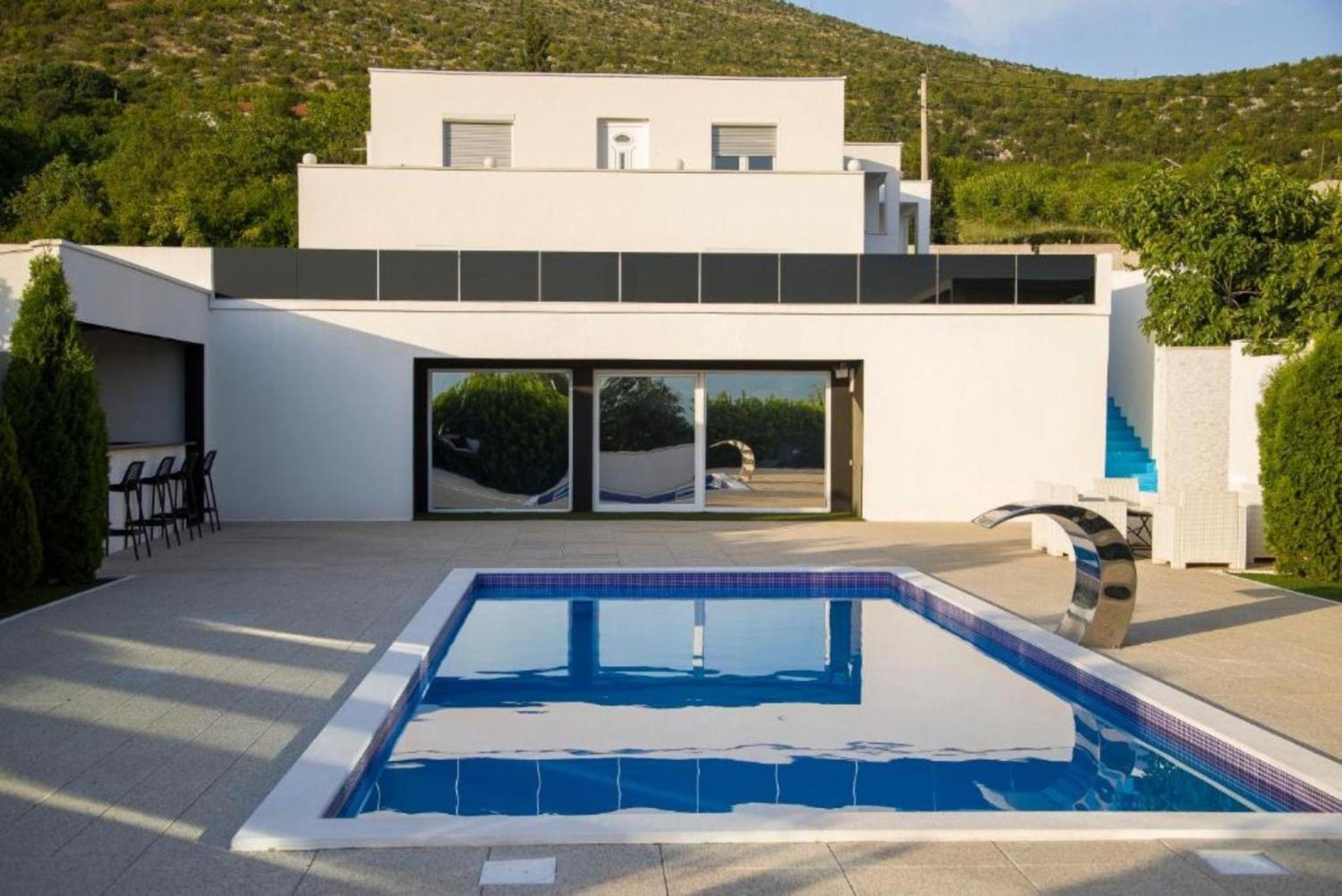 Vila11 Villa Mostar